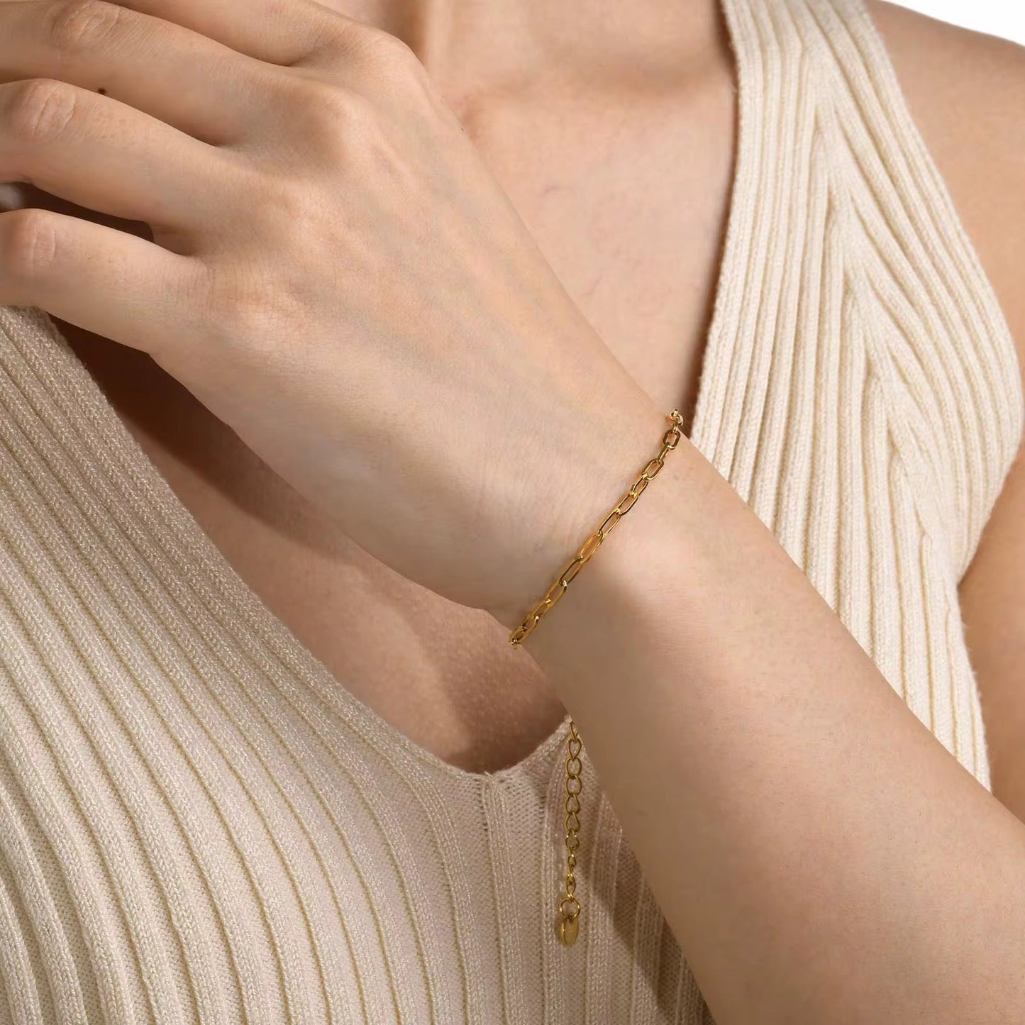 The Mom Club Confidential Charm Bracelet – Signature Link Edition - élise & madelyn