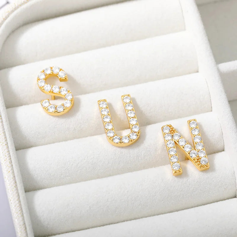 Crystal A-Z Letter Brooches for Women Initial Name Brooch Pins for Suit Shirt Collar Accessories New Rhinestone Brooch Jewelry