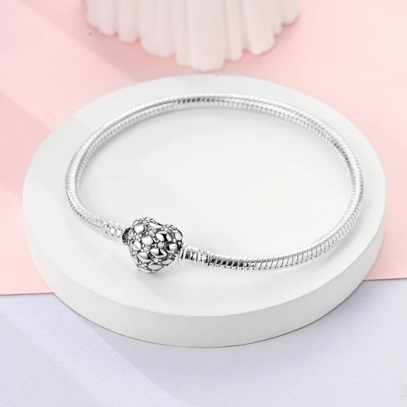 Mom Club Confidential™ Base Bracelet – The Laundry Room Pact (Book 1) - élise & madelyn