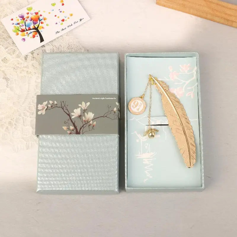 1pcs Creative Vintage Metal Feather Bookmark With Golden Wings Spherical Charm For Book Lovers Reading Gifts - élise & madelyn