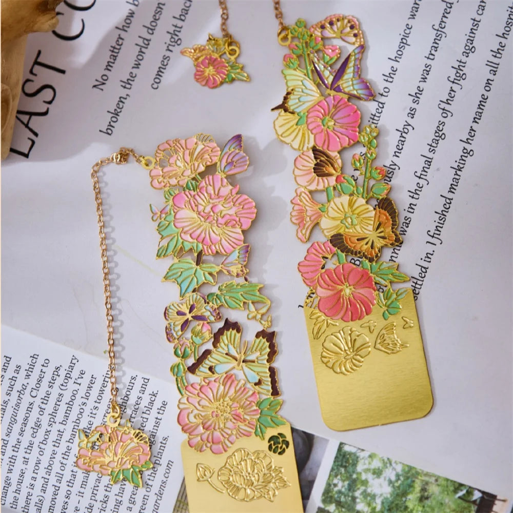 Aesthetic Stationery Metal Bookmark Hollow Flower Painting Bookmarks Student Reading Book Clip Book Accessories Teacher Gift - élise & madelyn