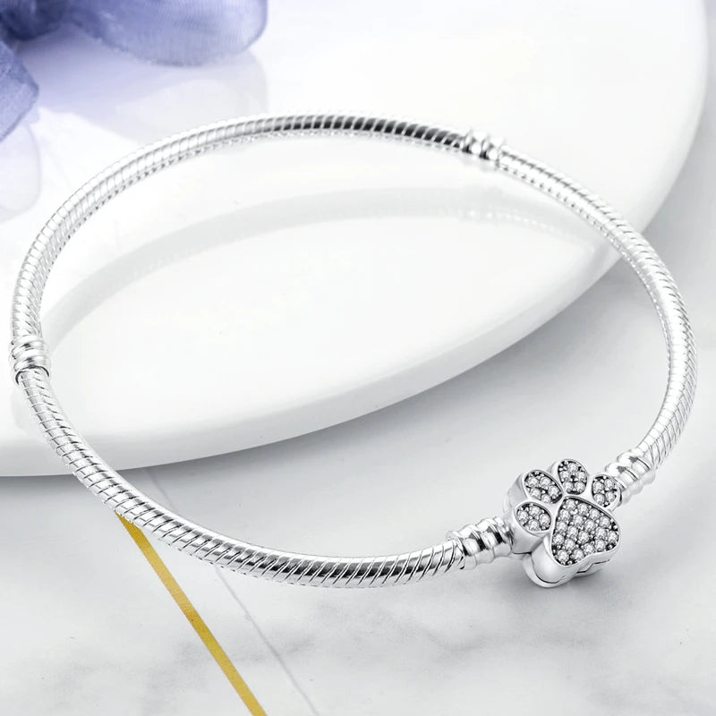 Mom Club Confidential™ Base Bracelet – The Laundry Room Pact (Book 1) - élise & madelyn