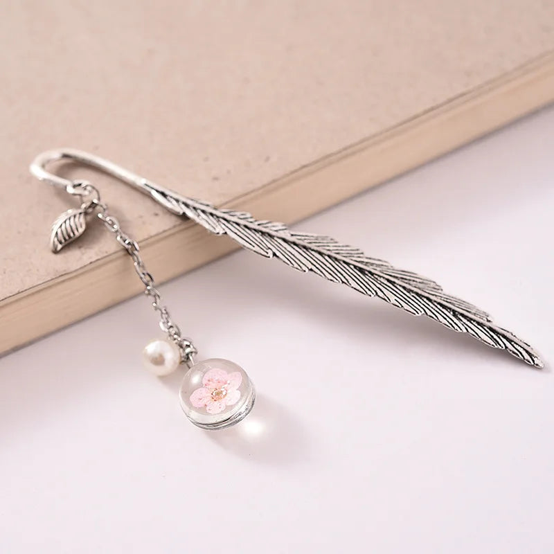 Metal Bookmark Cute Cartoon Beautiful Cool Book Page Mark Student Stationery School Supplies Bookmarks Gift Book Marker - élise & madelyn