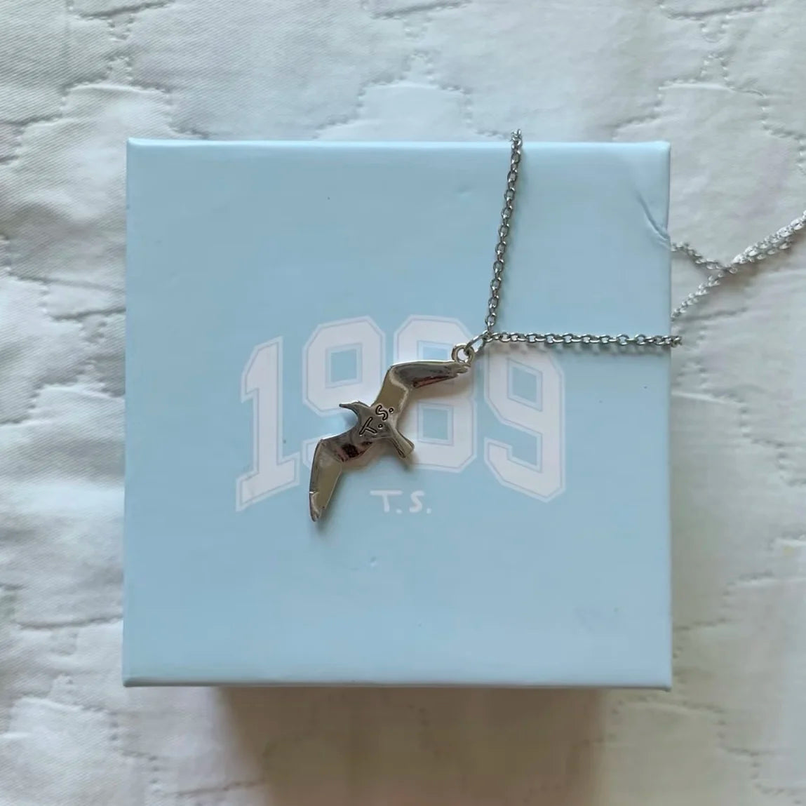 1989-Inspired Silver Seagull Necklace — Minimalist Clavicle Pendant - élise & madelyn