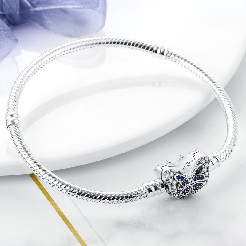 Mom Club Confidential™ Base Bracelet – The Laundry Room Pact (Book 1) - élise & madelyn