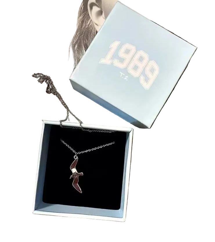 1989-Inspired Silver Seagull Necklace — Minimalist Clavicle Pendant - élise & madelyn
