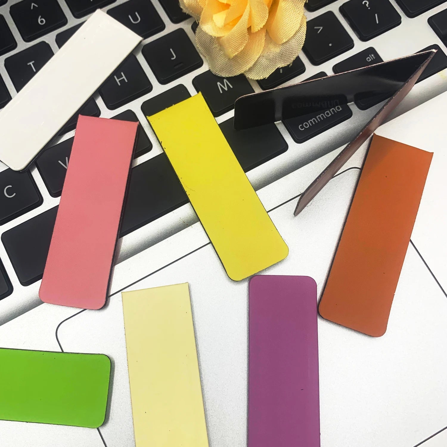 10Pieces Bookmarks, Magnetic Bookmarks for Women, Men, Book Lovers, Page Markers for Students Teachers Reading - élise & madelyn
