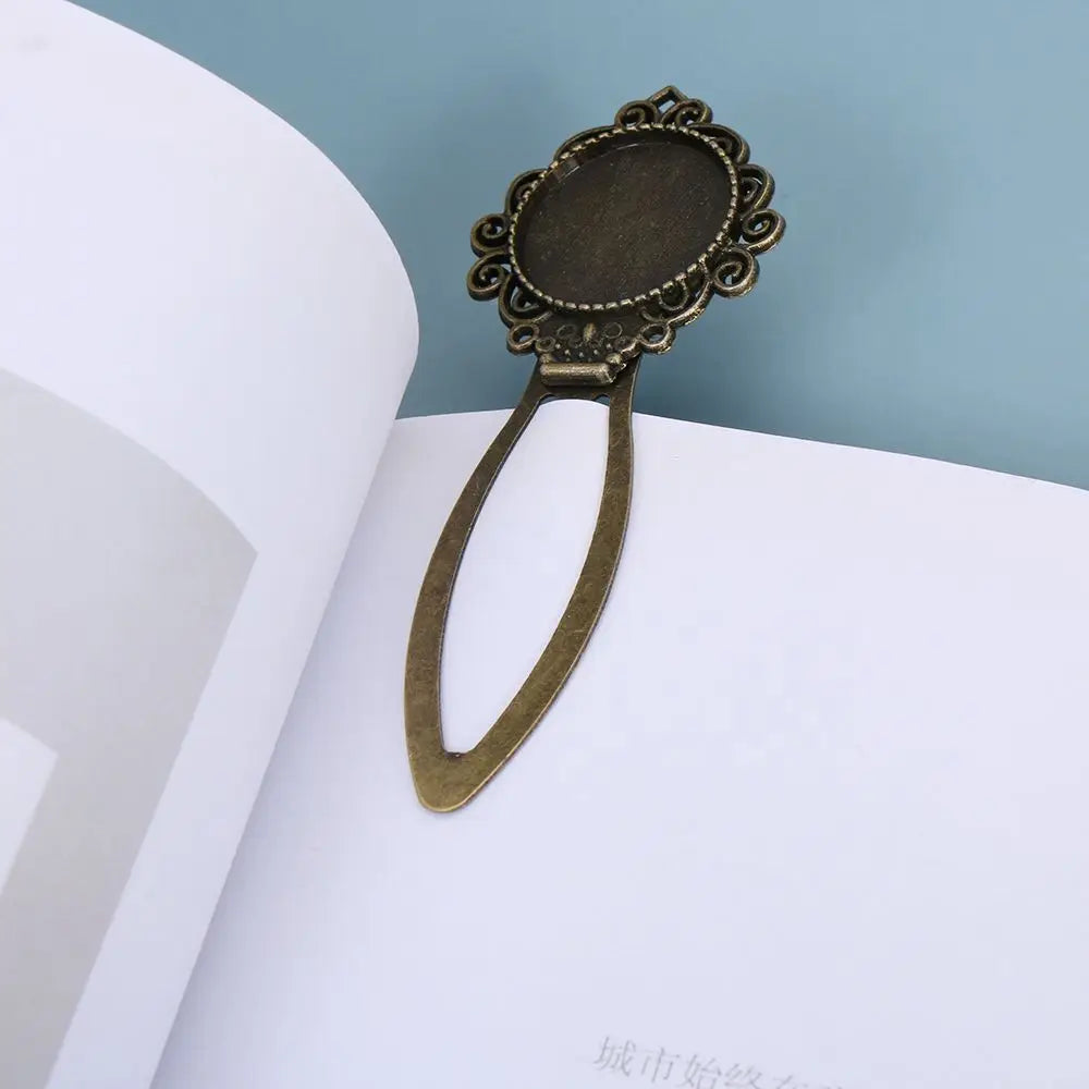 1PC Antique Bronze Oval Style Iron Metal Bookmark Vintage Retro Handmade Bookmark for Cabochon Cameo DIY Bookmark Student Gifts - élise & madelyn