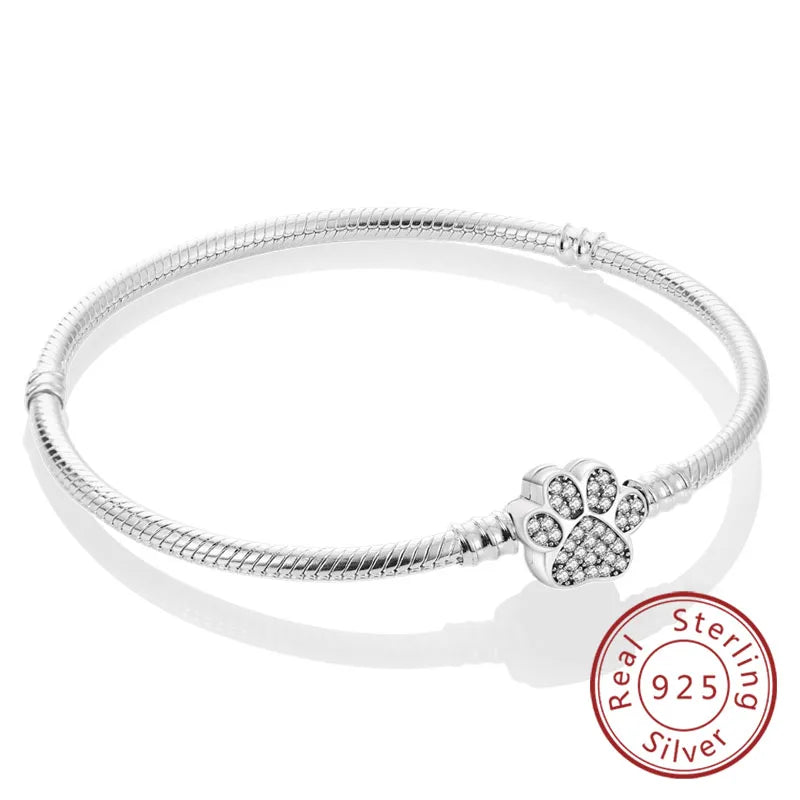 Mom Club Confidential™ Base Bracelet – The Laundry Room Pact (Book 1) - élise & madelyn