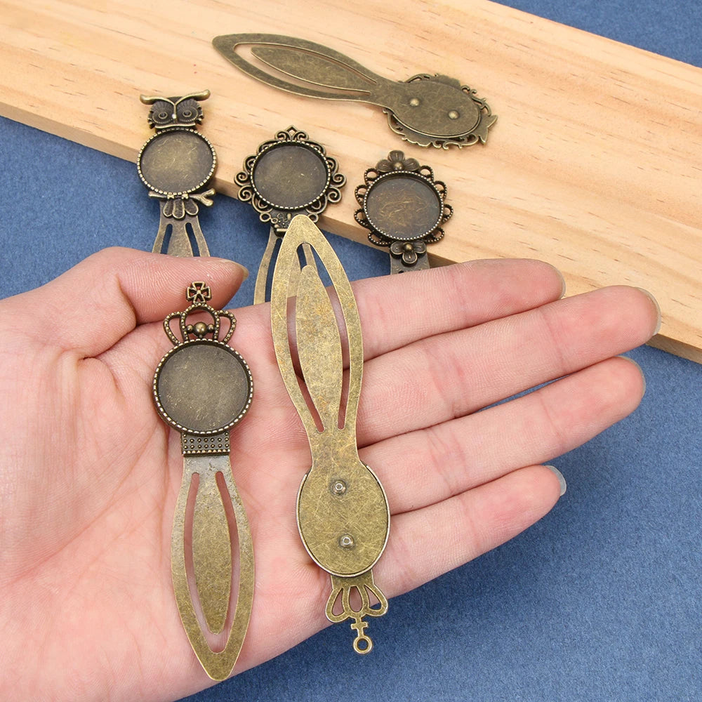1PC Antique Bronze Oval Style Iron Metal Bookmark Vintage Retro Handmade Bookmark for Cabochon Cameo DIY Bookmark Student Gifts - élise & madelyn