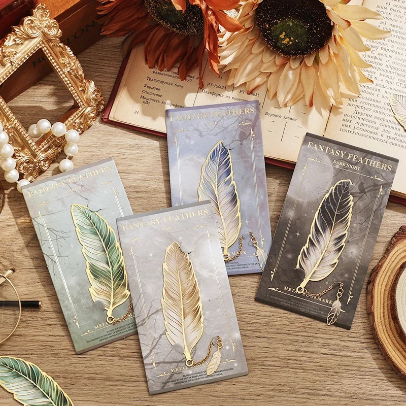 Vintage Feather Bronzing Metal Bookmark With Metal Chain Pendant Bookmark For Teachers Friends Book Club Book Lovers - élise & madelyn