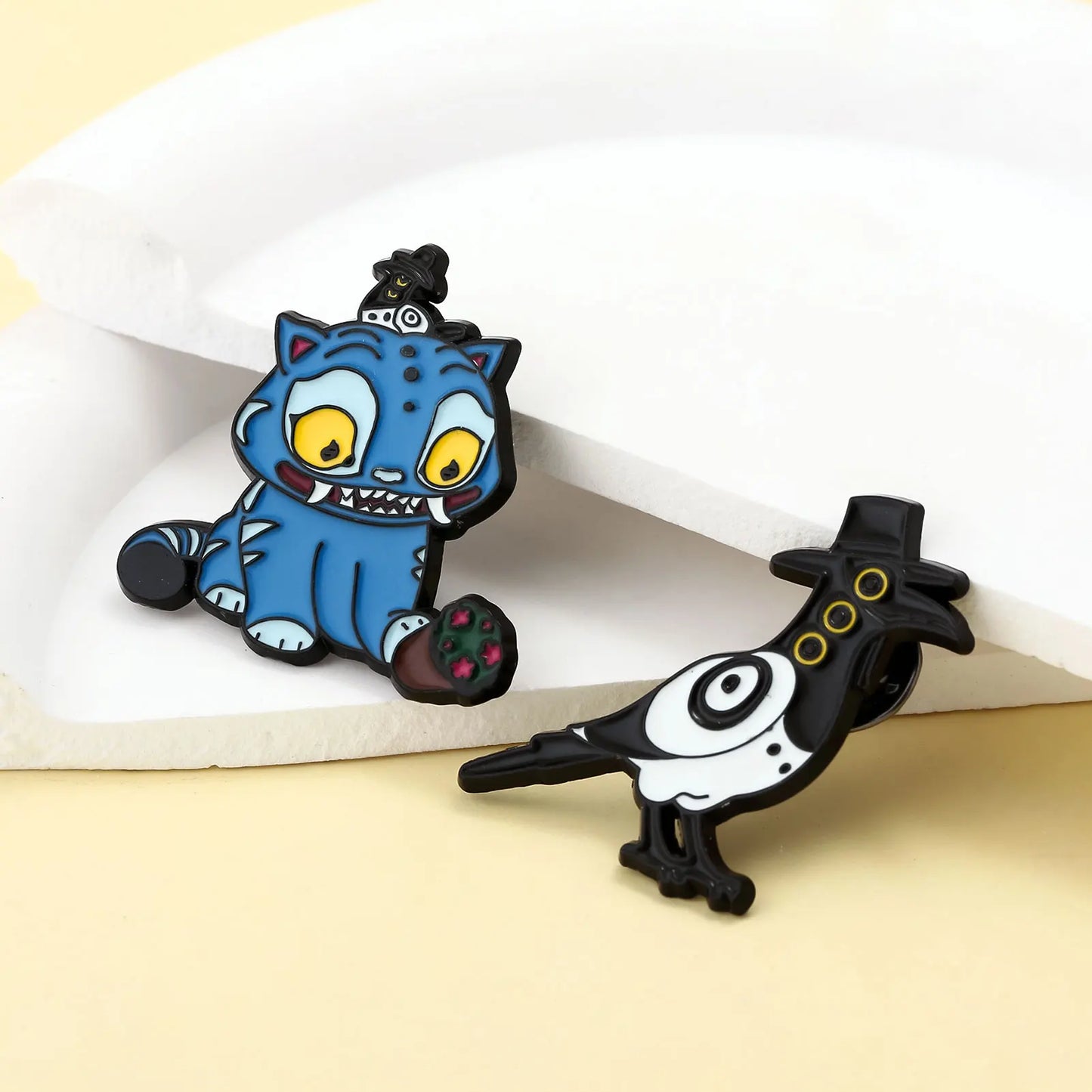 Bird and Tiger Enamel Pin Brooches For Women Men Kpop Lapel Badge on Backpack Costume Accessorie Fashion Jewelry Gift for Friend