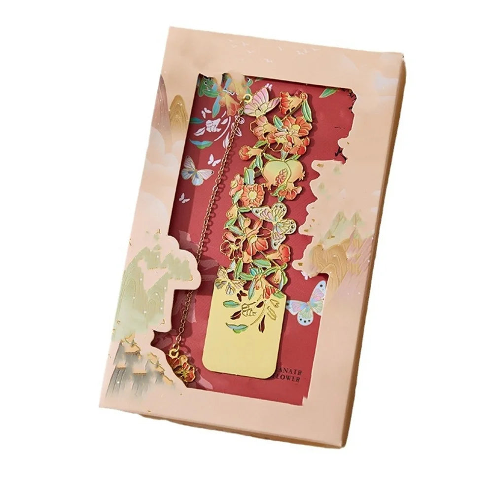 Aesthetic Stationery Metal Bookmark Hollow Flower Painting Bookmarks Student Reading Book Clip Book Accessories Teacher Gift - élise & madelyn