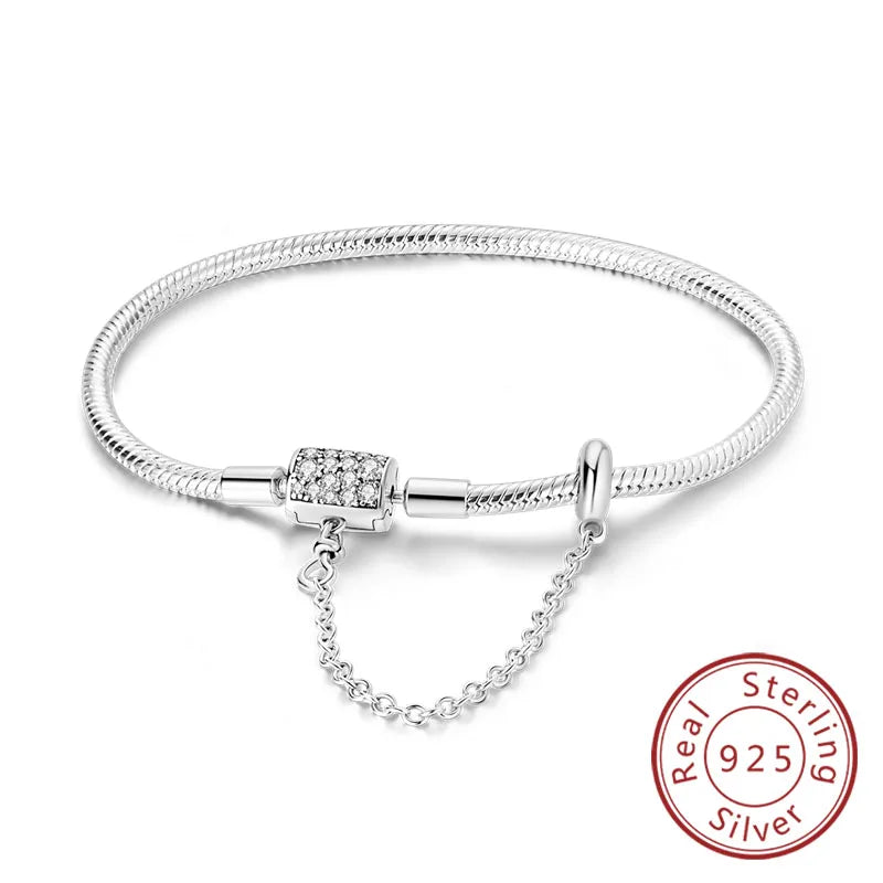 Mom Club Confidential™ Base Bracelet – The Laundry Room Pact (Book 1) - élise & madelyn