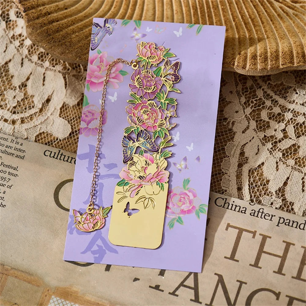 Aesthetic Stationery Metal Bookmark Hollow Flower Painting Bookmarks Student Reading Book Clip Book Accessories Teacher Gift - élise & madelyn